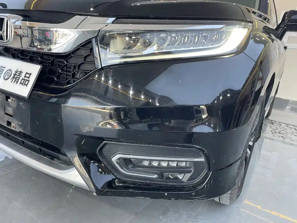 HONDA AVANCIER 2017