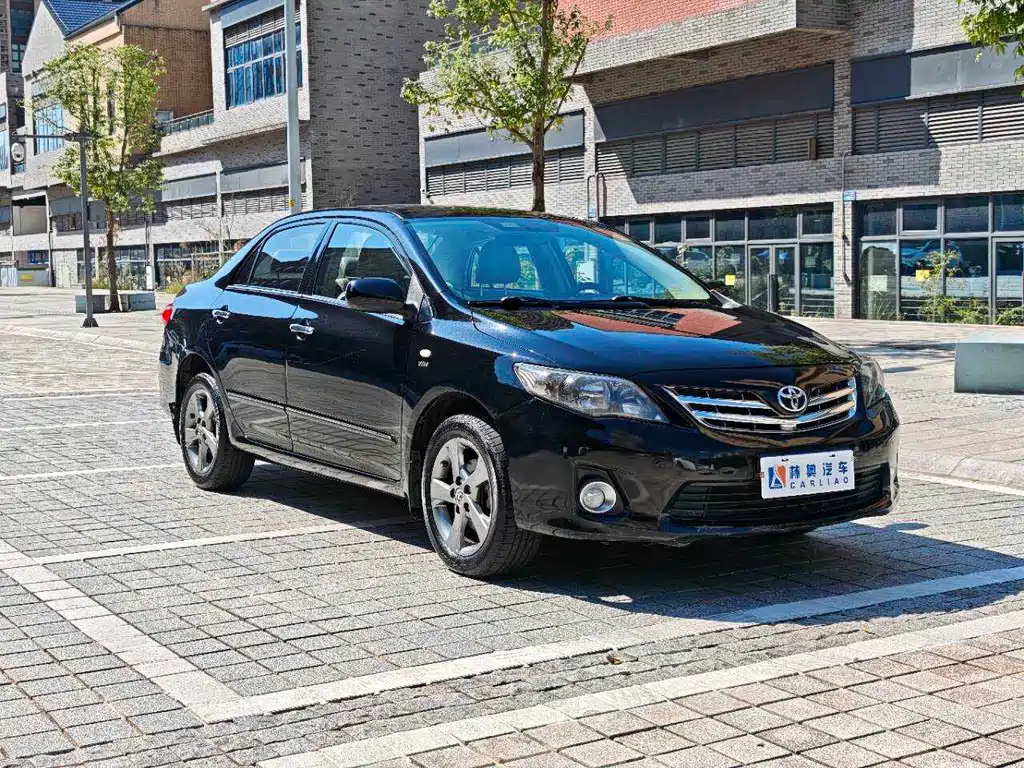 TOYOTA COROLLA 2013
