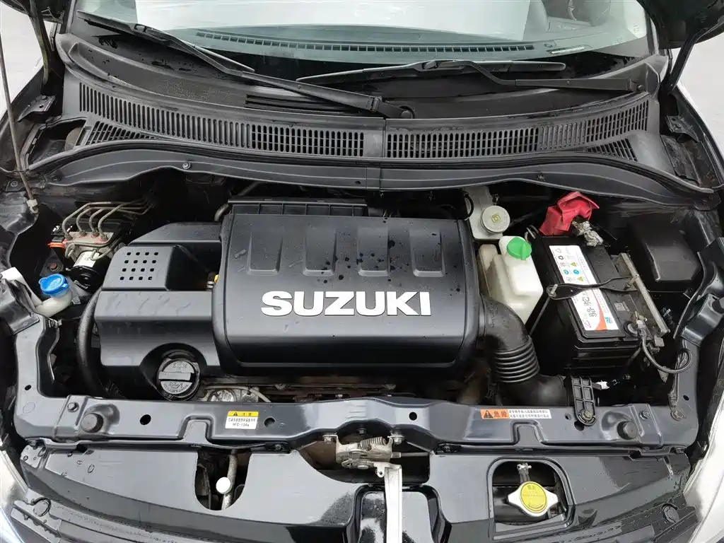 SUZUKI SWIFT 2010