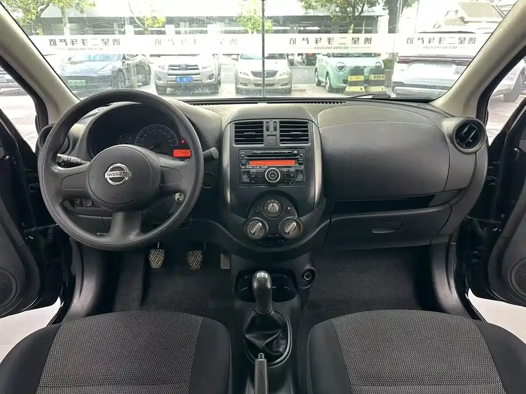 NISSAN SUNNY 2011