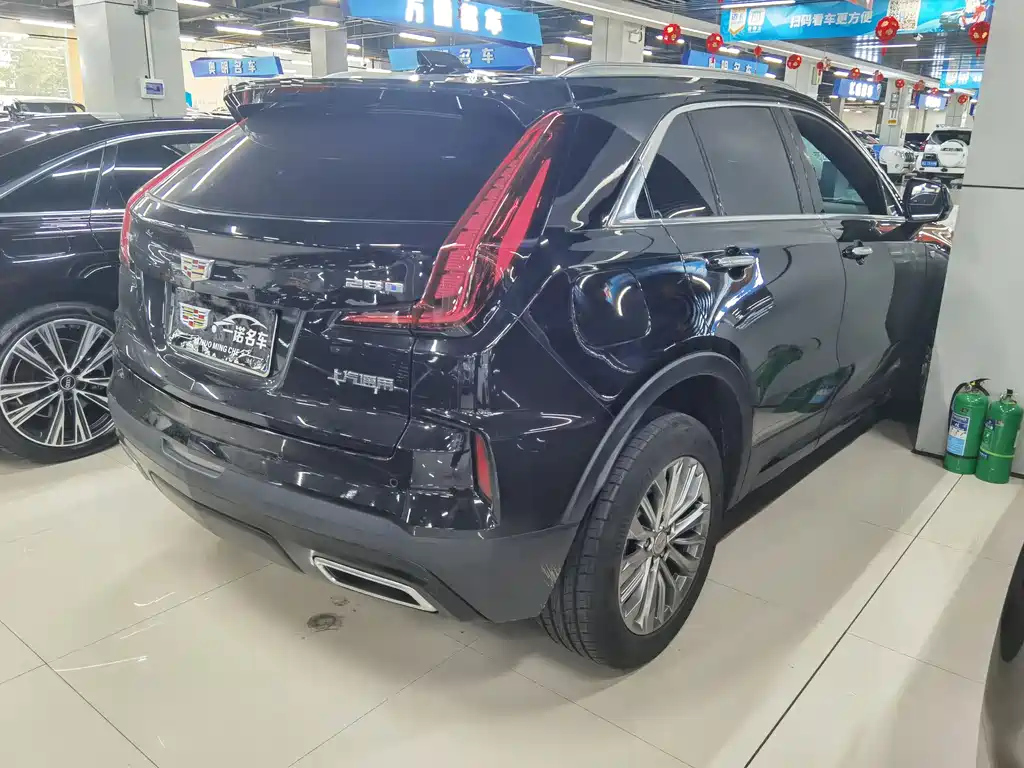 CADILLAC XT4 2024