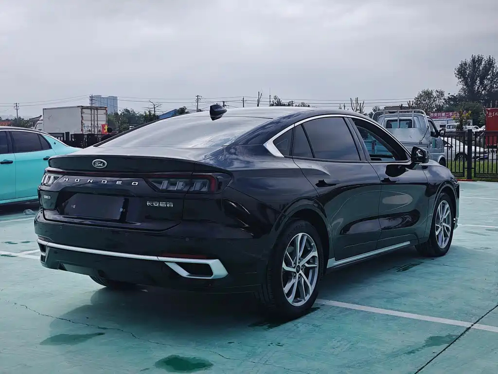 FORD MONDEO 2023
