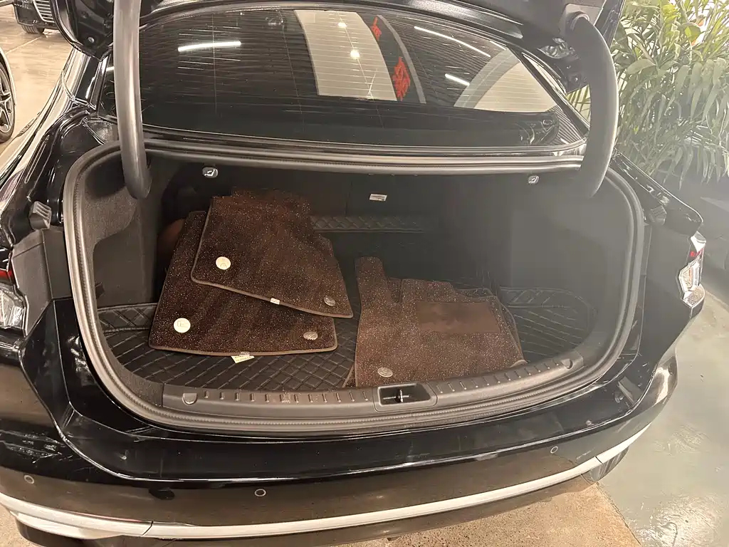FORD MONDEO 2023