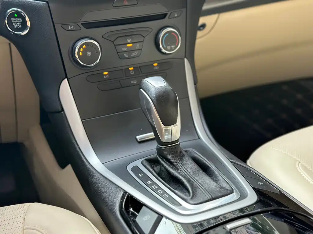 FORD EDGE 2017