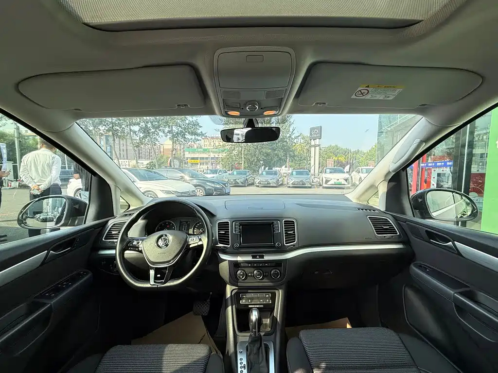 VOLKSWAGEN SHARAN 2017
