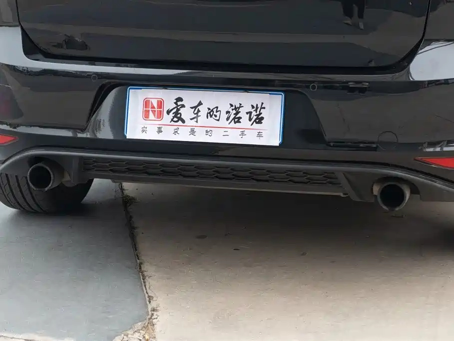 VOLKSWAGEN GOLF GTI 2016