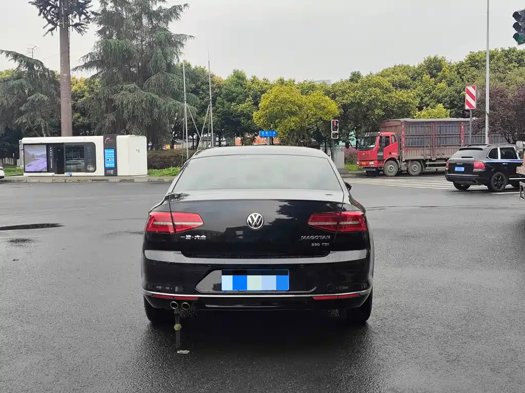 VOLKSWAGEN MAGOTAN 2018