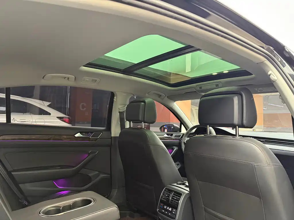 VOLKSWAGEN MAGOTAN 2018