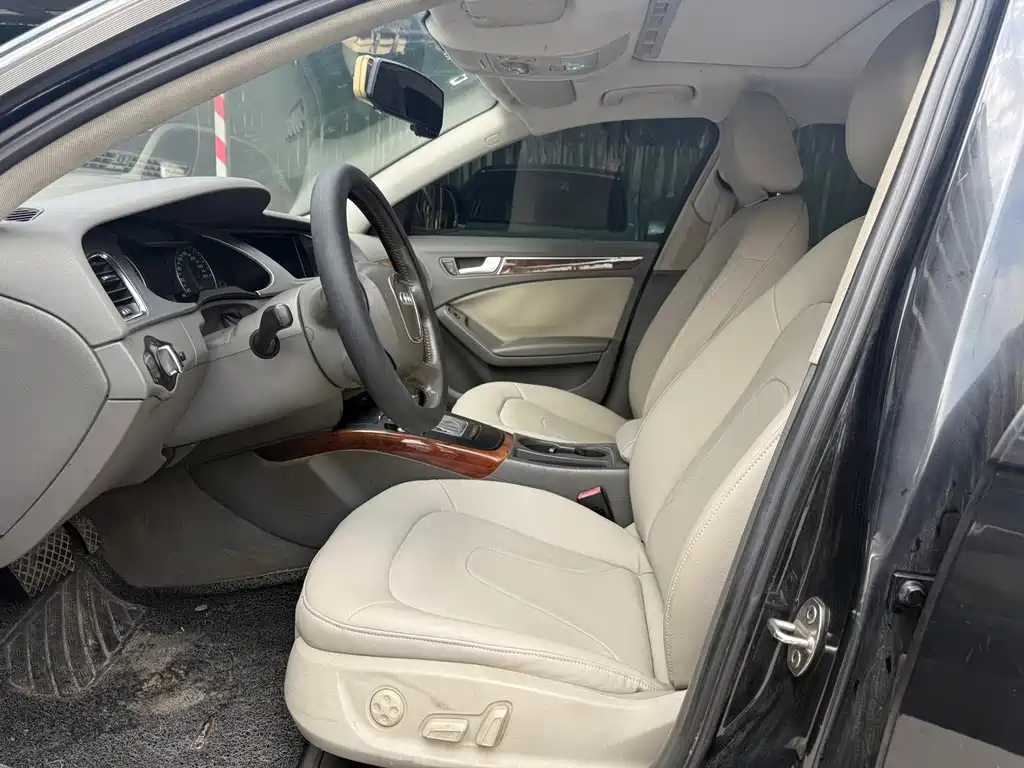 AUDI A4L 2010