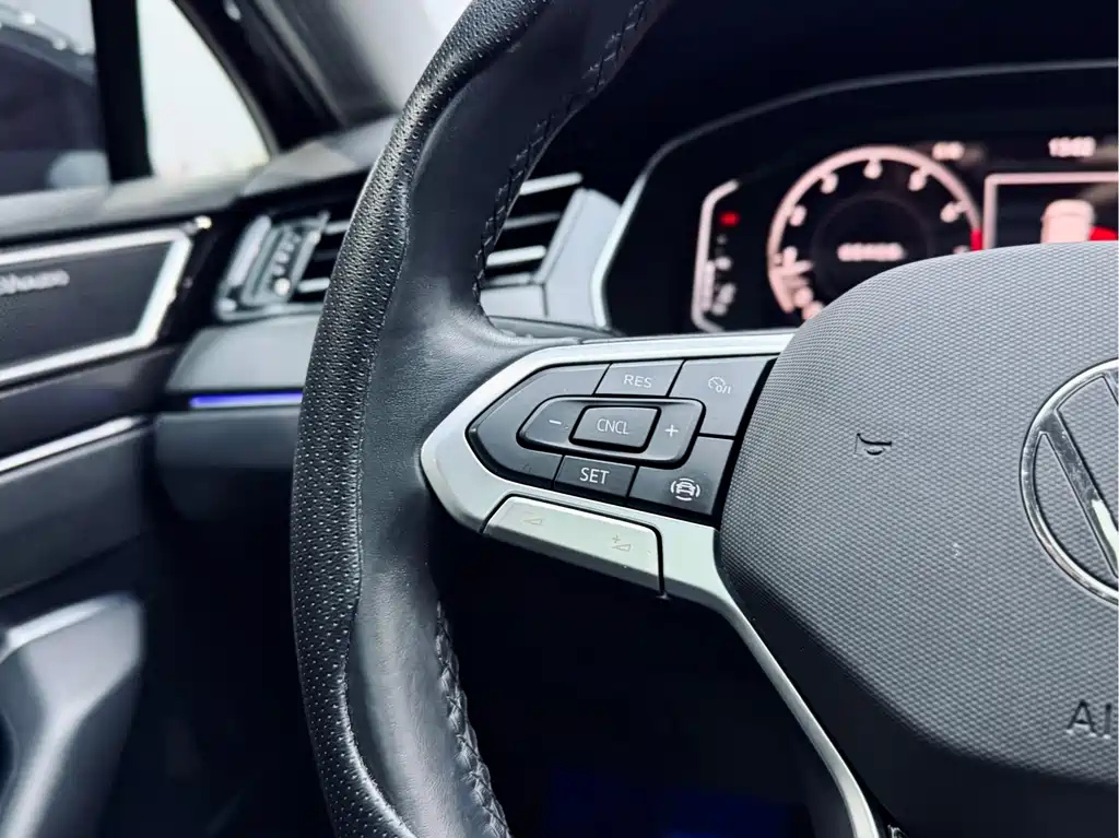 VOLKSWAGEN MAGOTAN 2022