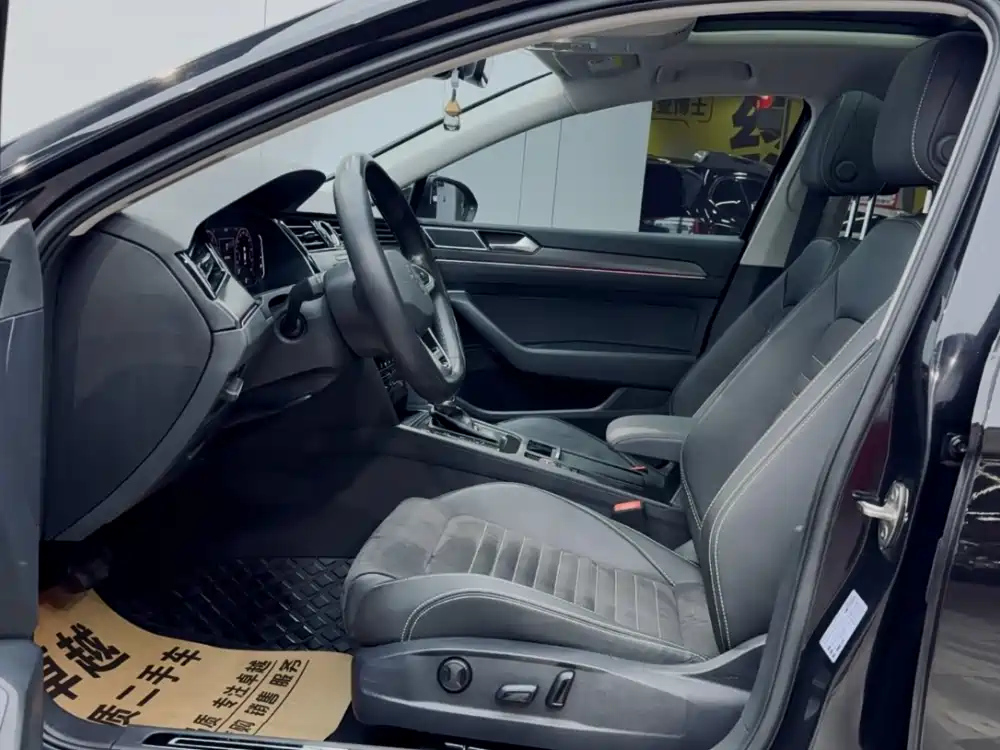 VOLKSWAGEN MAGOTAN 2022