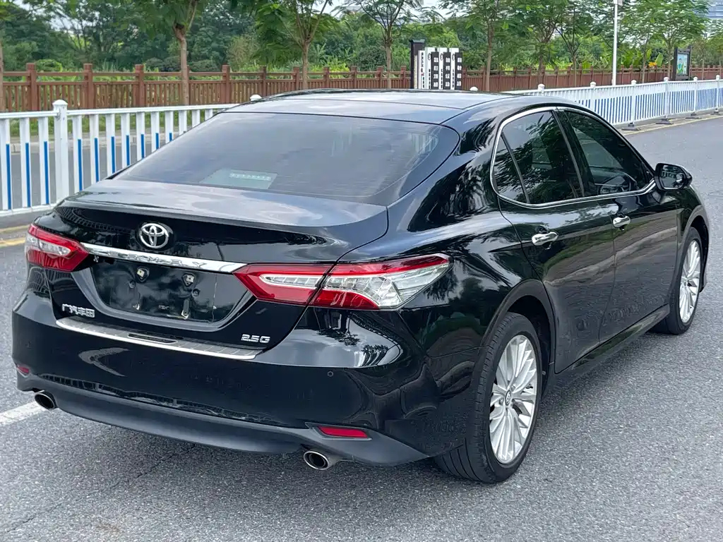 TOYOTA CAMRY 2019