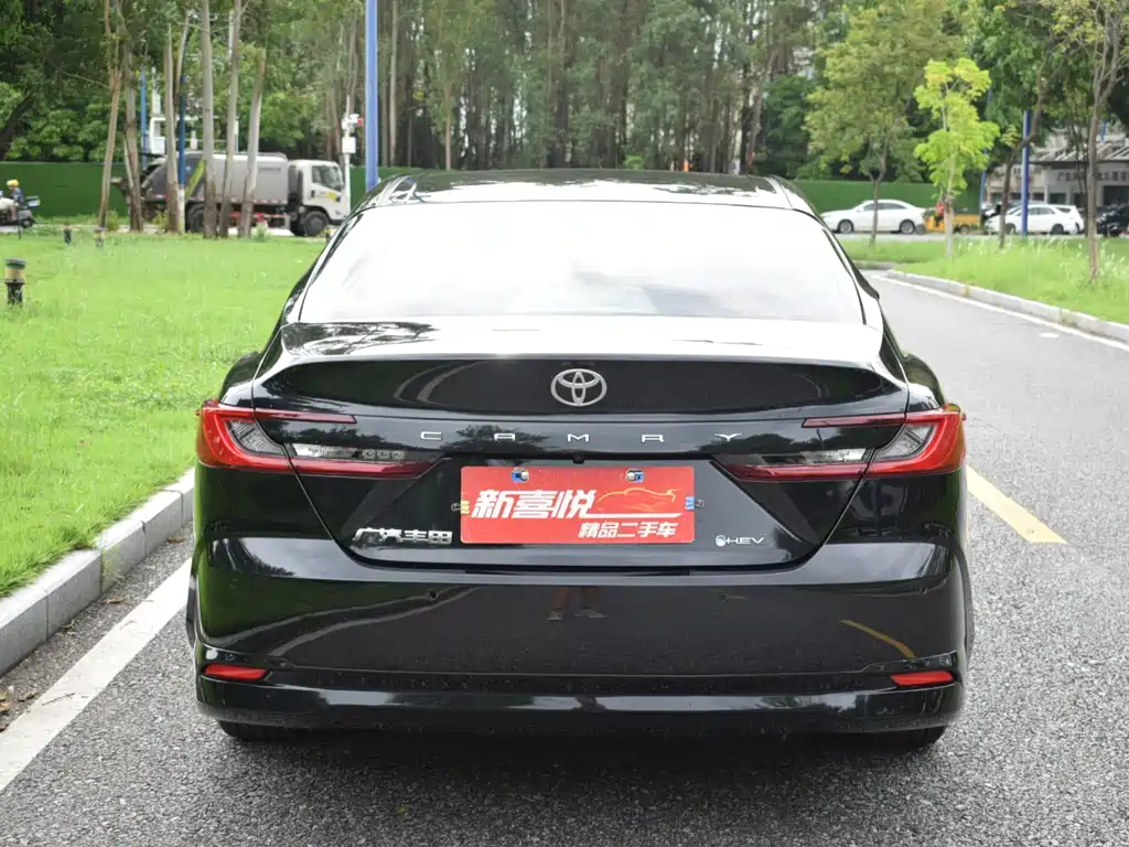 TOYOTA CAMRY 2024