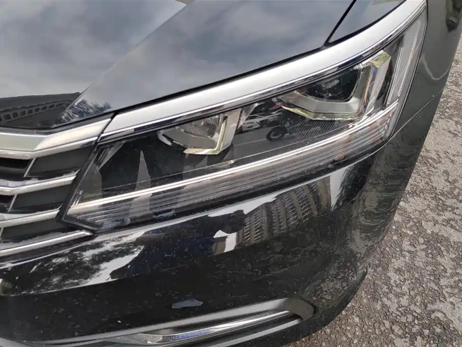 VOLKSWAGEN PASSAT 2016