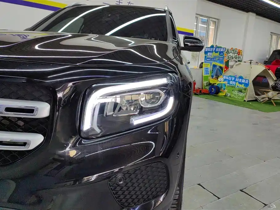 MERCEDES BENZ GLB 2023