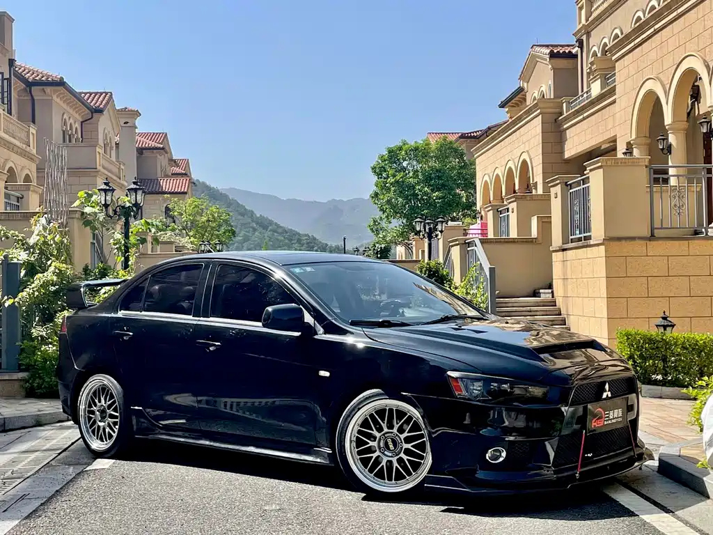 MITSUBISHI LANCER EX 2012
