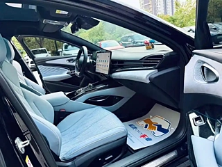BYD SEAL  2022 YEAR 550KM STANDARD RANGE  EDITION PREMIUM 2022