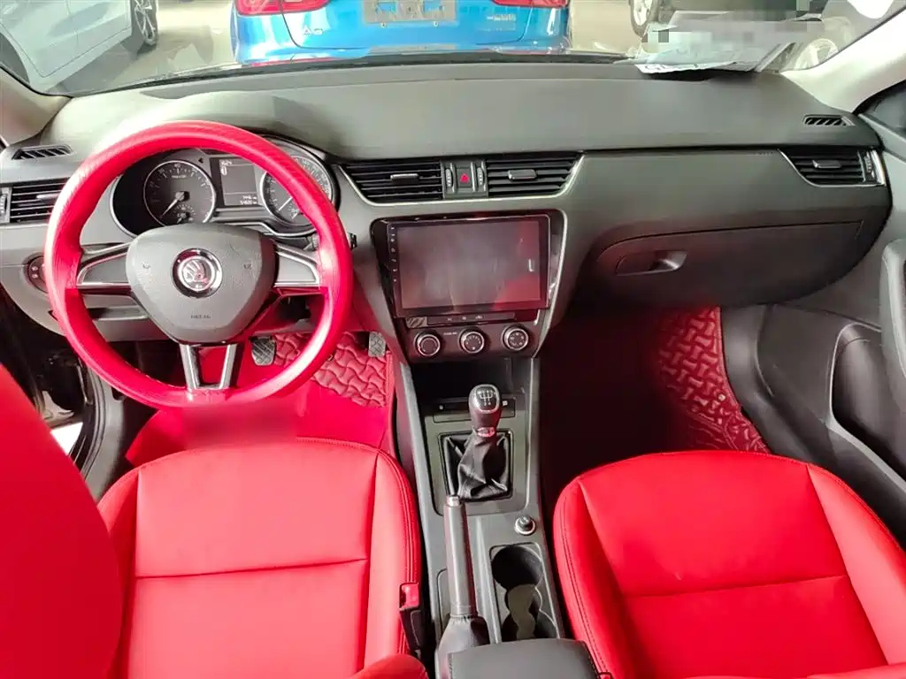 SKODA OCTAVIA 2017