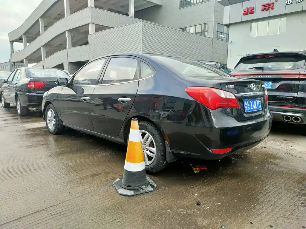 HYUNDAI CELESTA 2011