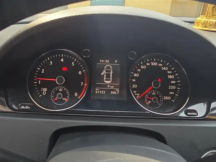 VOLKSWAGEN MAGOTAN 2015