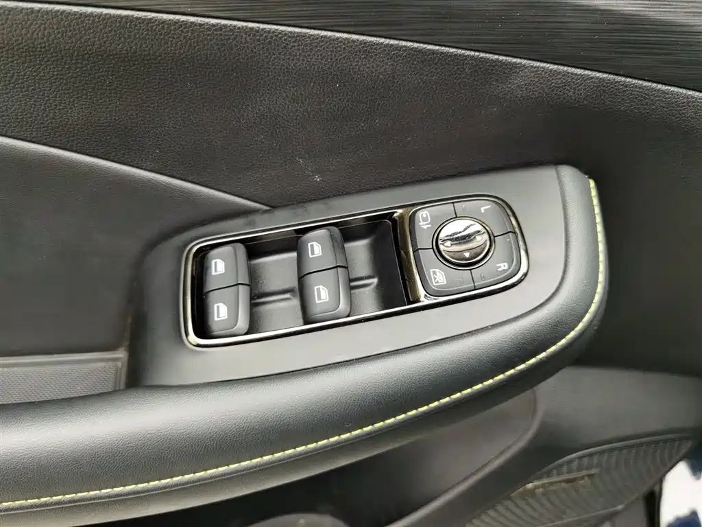 ROEWE RX5 2022