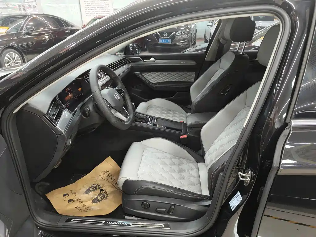 VOLKSWAGEN MAGOTAN 2024