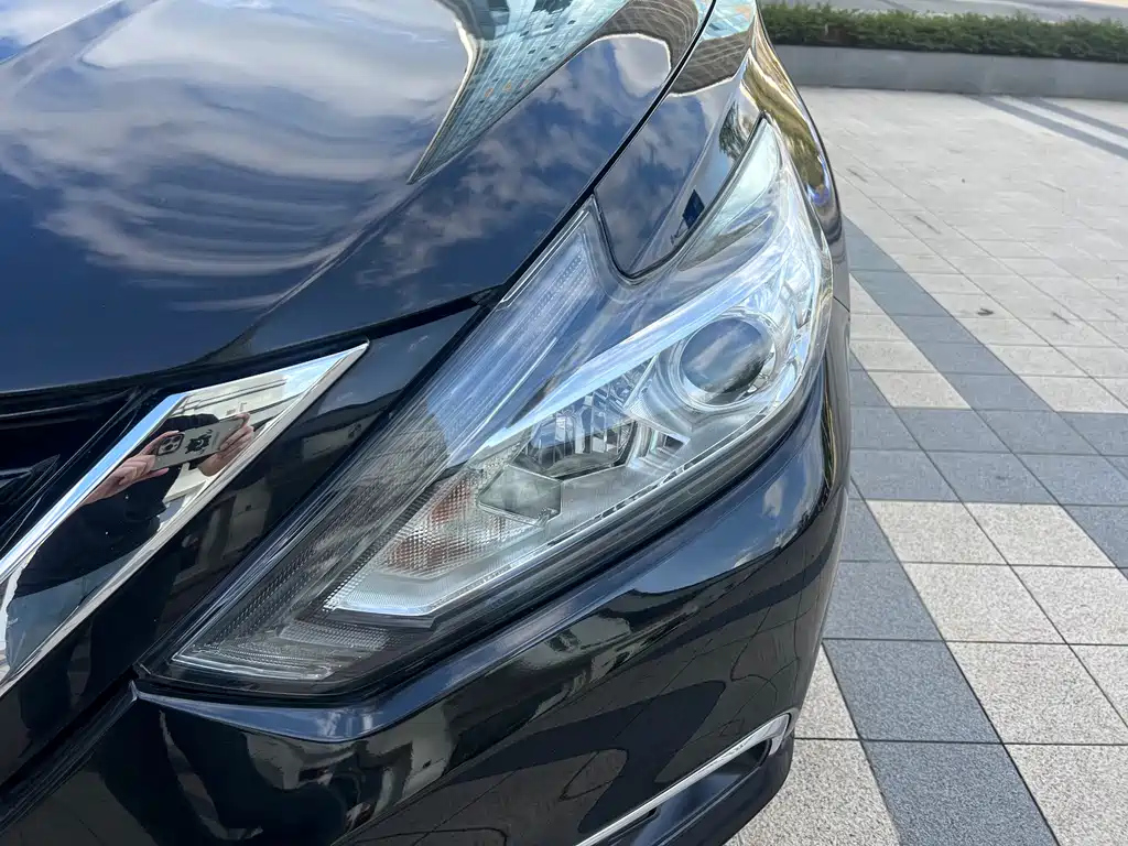 NISSAN TEANA 2018