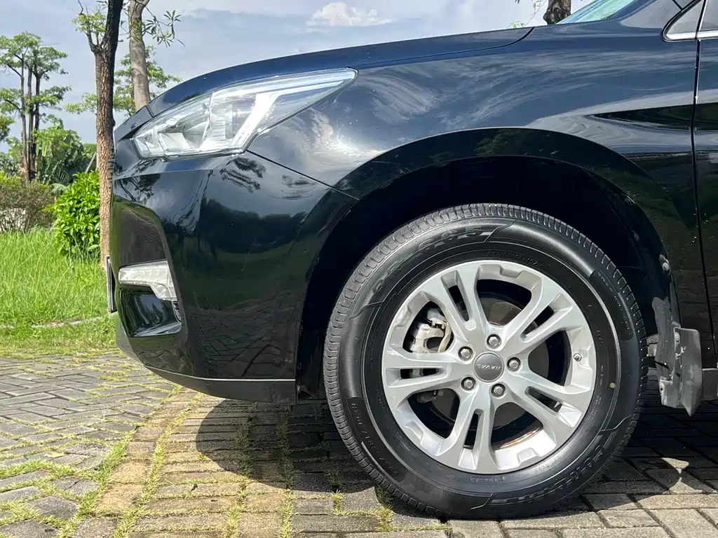 HAVAL M6 2017