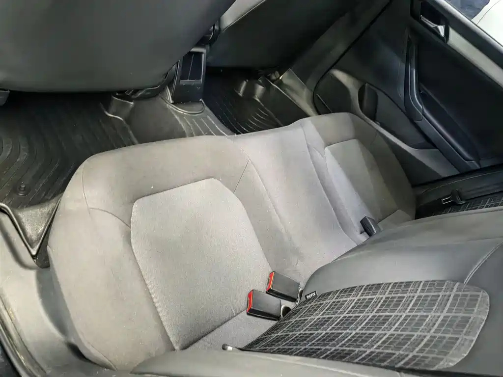VOLKSWAGEN JETTA 2017