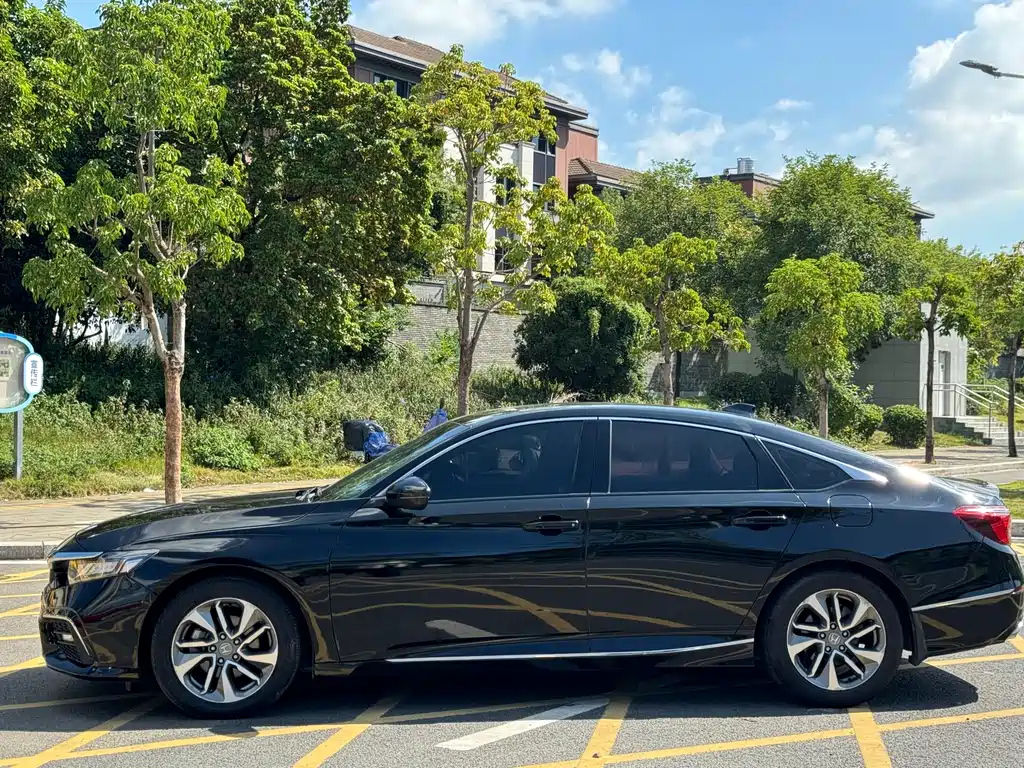 HONDA INSPIRE 2020