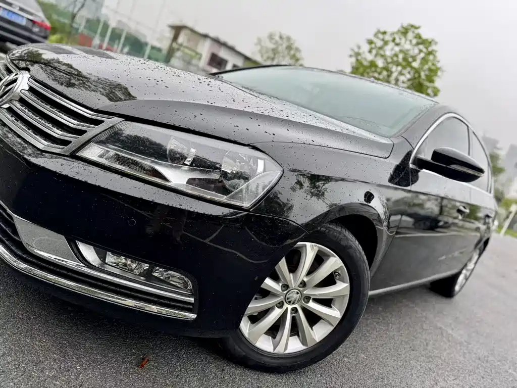 VOLKSWAGEN MAGOTAN 2014
