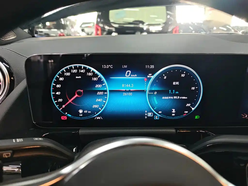 MERCEDES BENZ GLA 2023