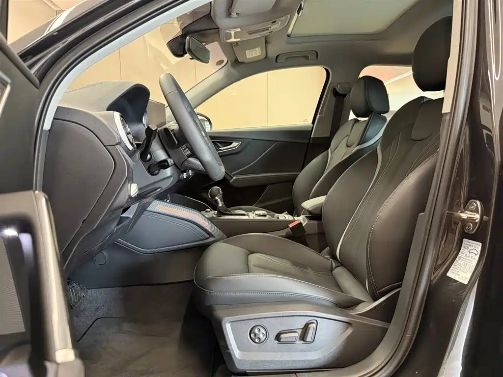 AUDI Q2L 2025