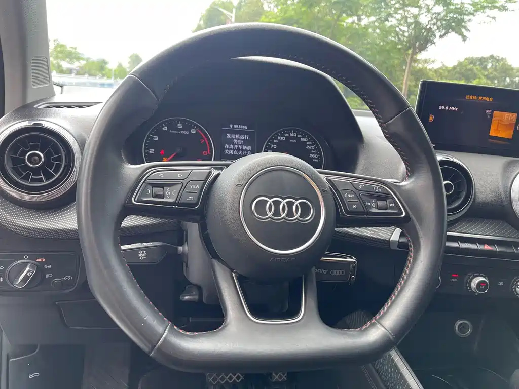AUDI Q2L 2022