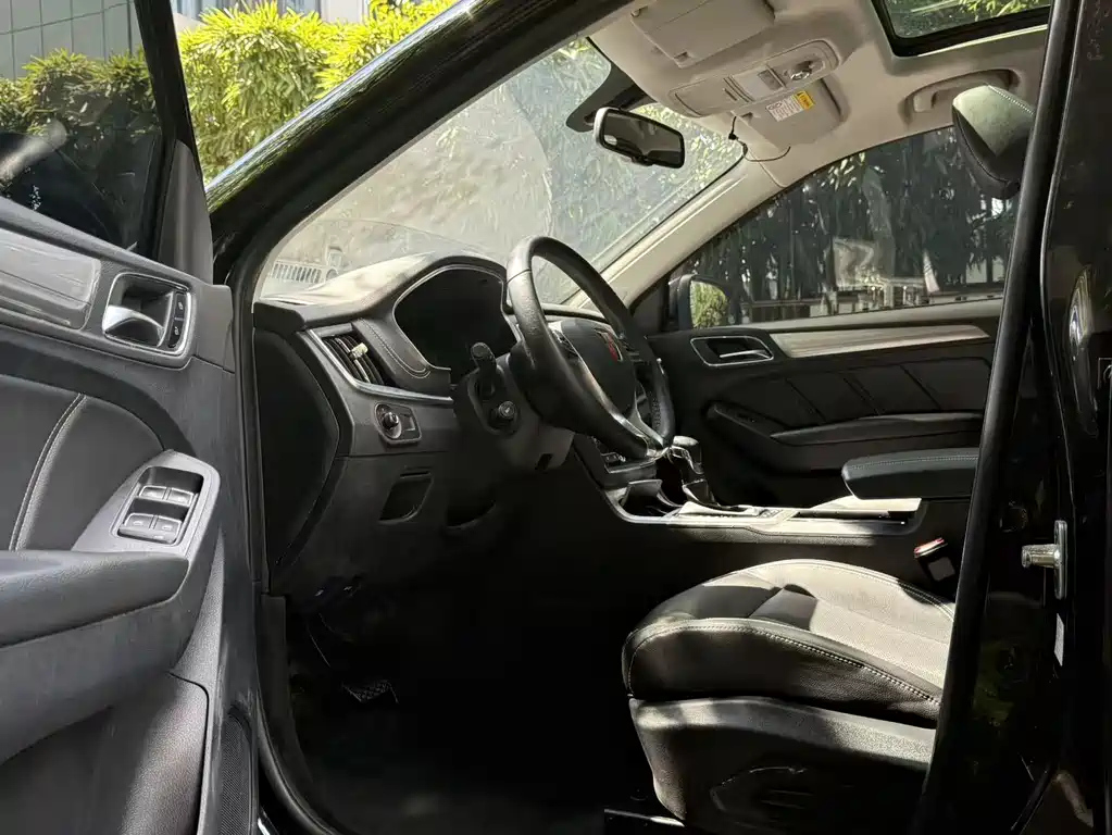 ROEWE RX5 NEW ENERGY 2017