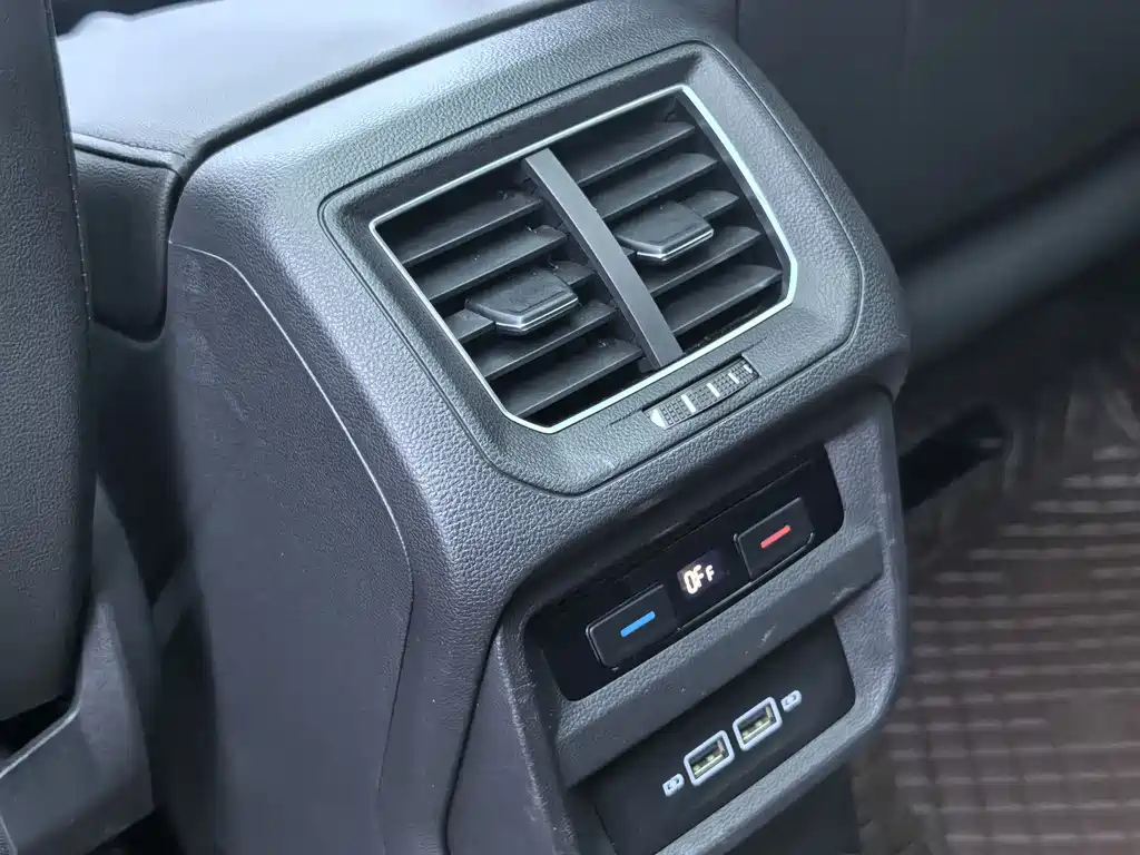 VOLKSWAGEN TAYRON 2019