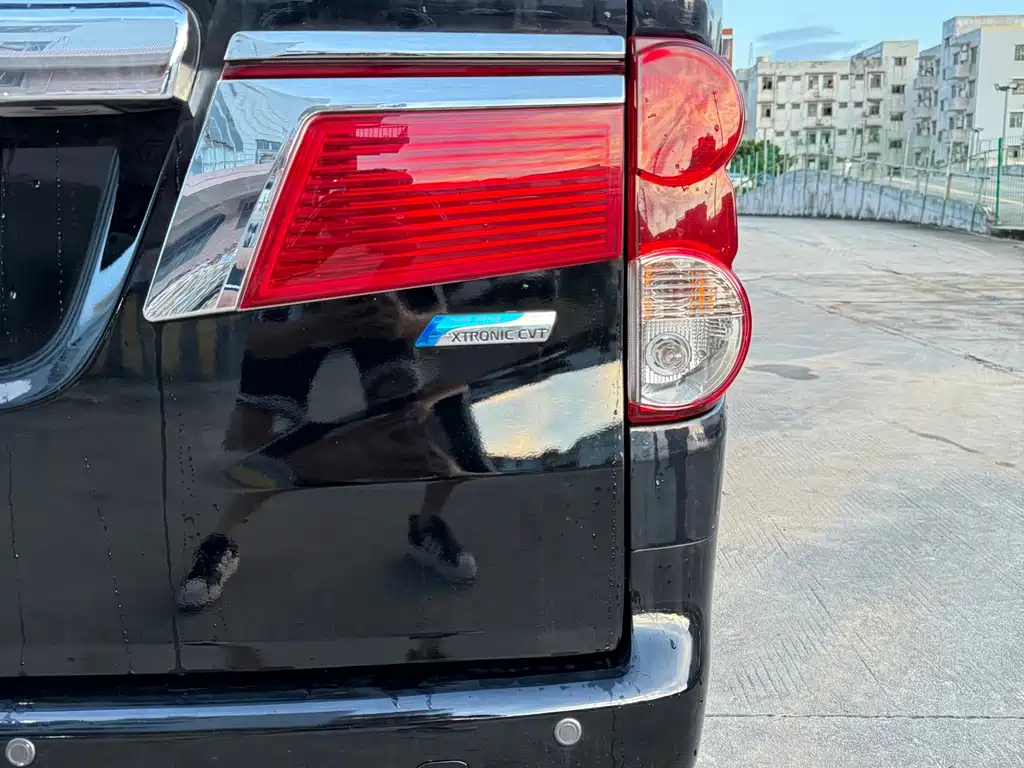 NISSAN NV200 2018