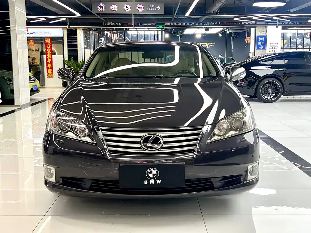 LEXUS ES 2010