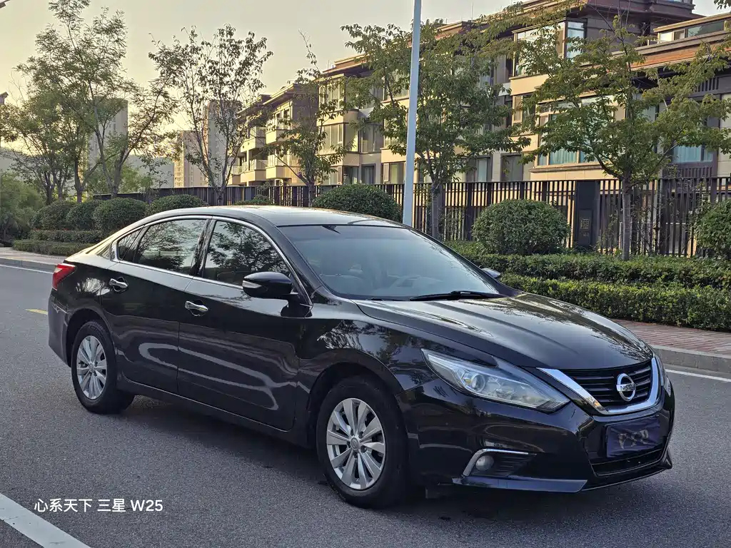 NISSAN TEANA 2019