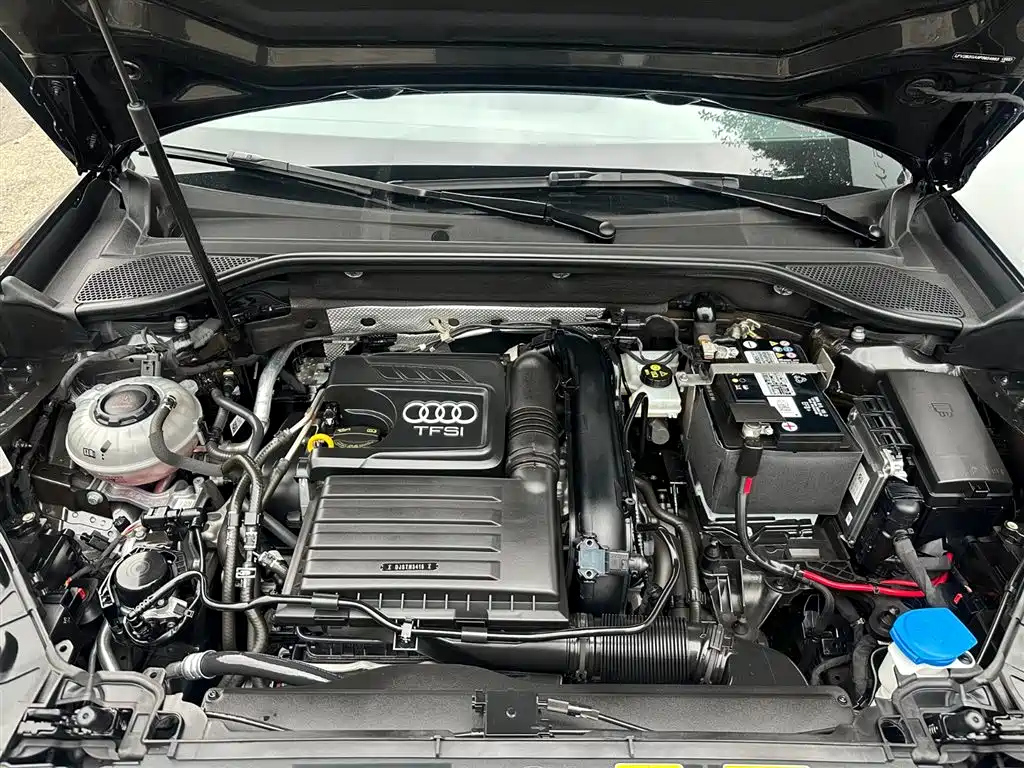 AUDI Q2L 2023