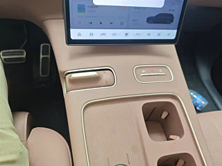 NIO ES8  2024 YEAR 75KWH  EDITION 2024