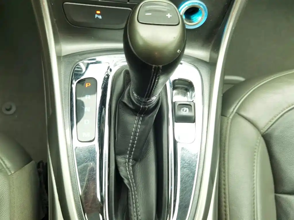 CHEVROLET MALIBU 2012