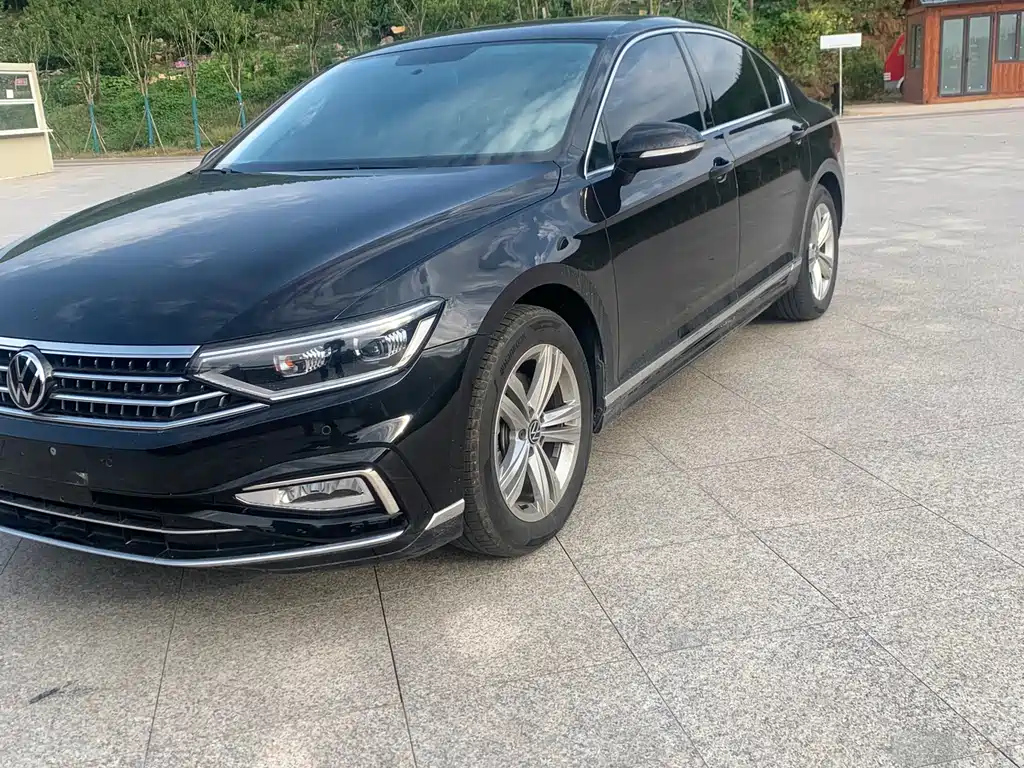 VOLKSWAGEN MAGOTAN 2025