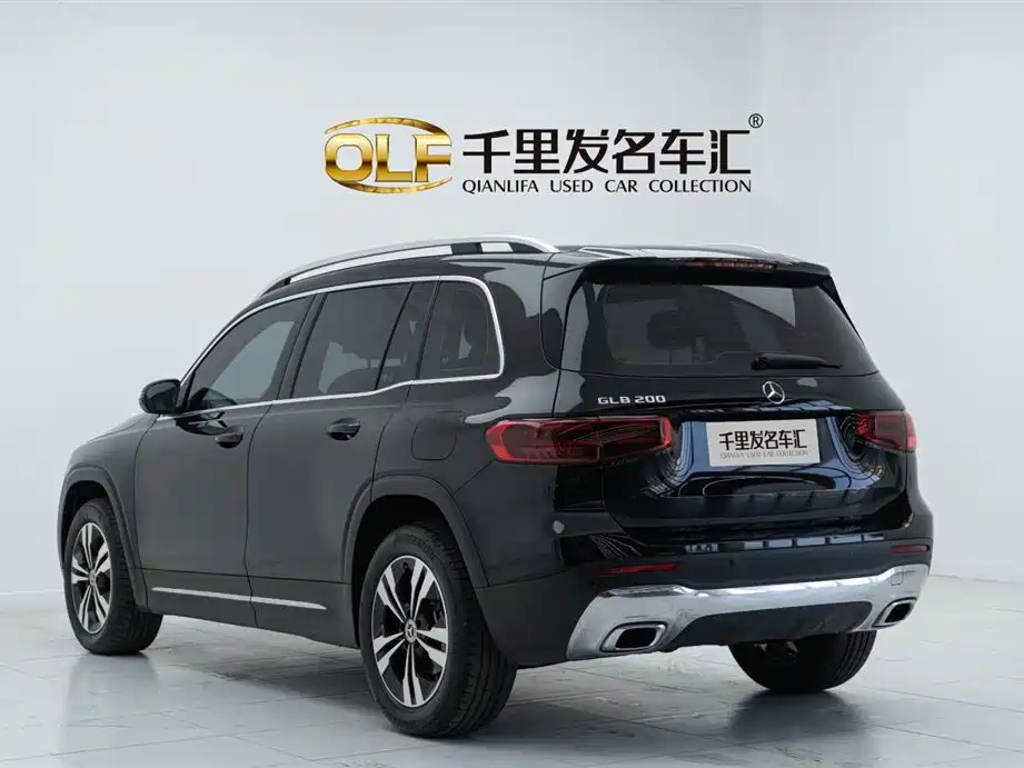 MERCEDES BENZ GLB 2024