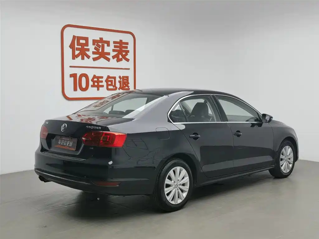 VOLKSWAGEN SAGITAR 2014