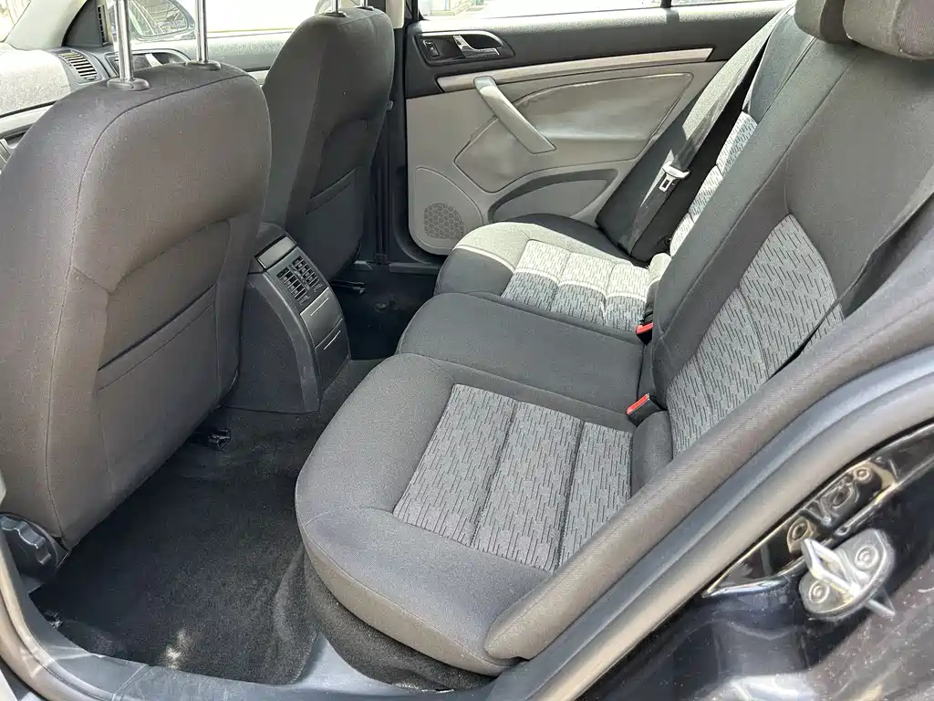 SKODA OCTAVIA 2010