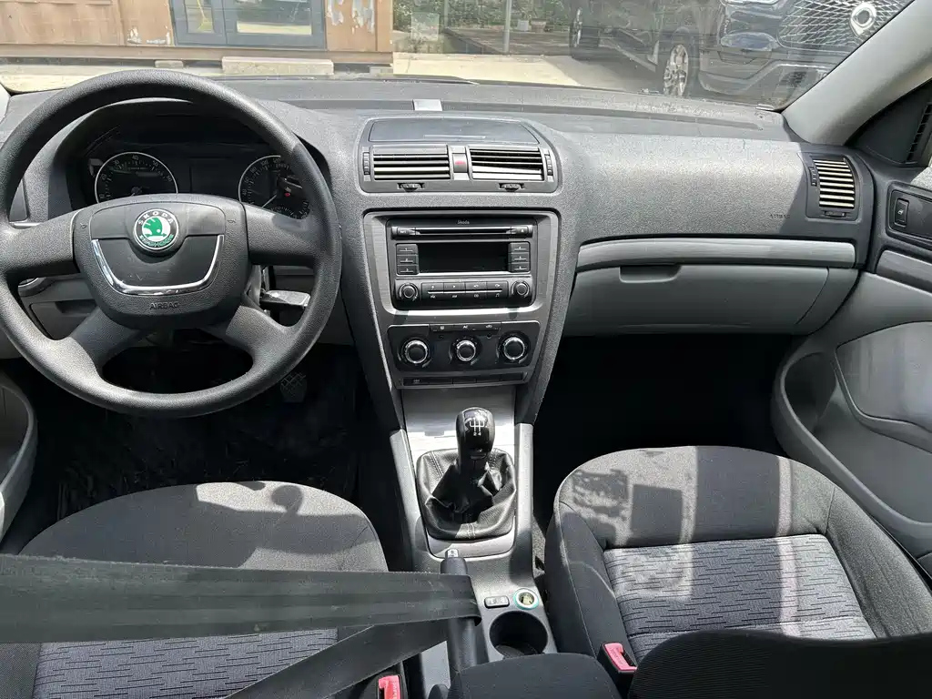 SKODA OCTAVIA 2010