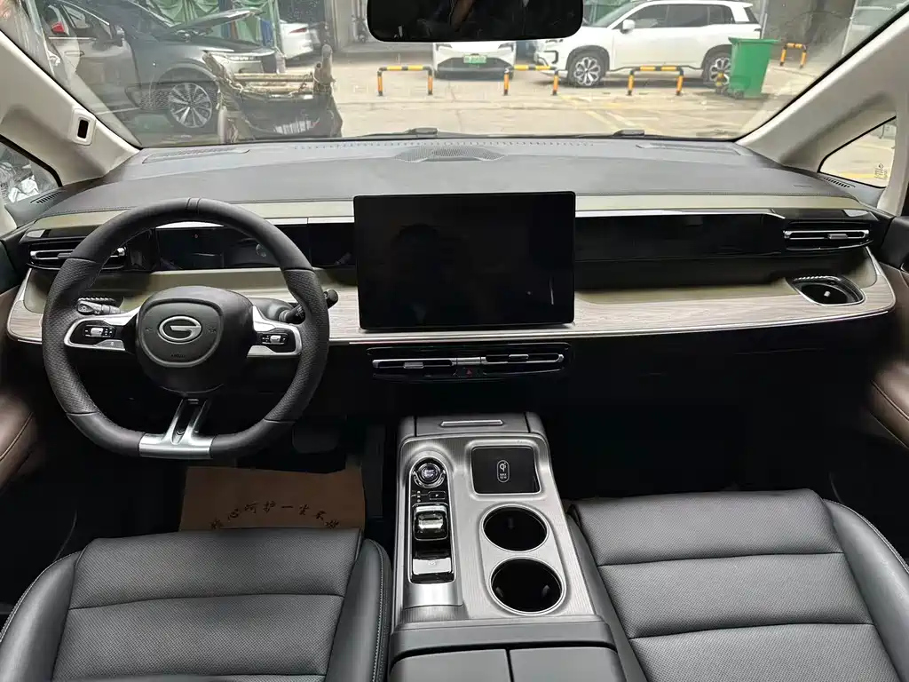 TRUMPCHI E8 NEW ENERGY 2024