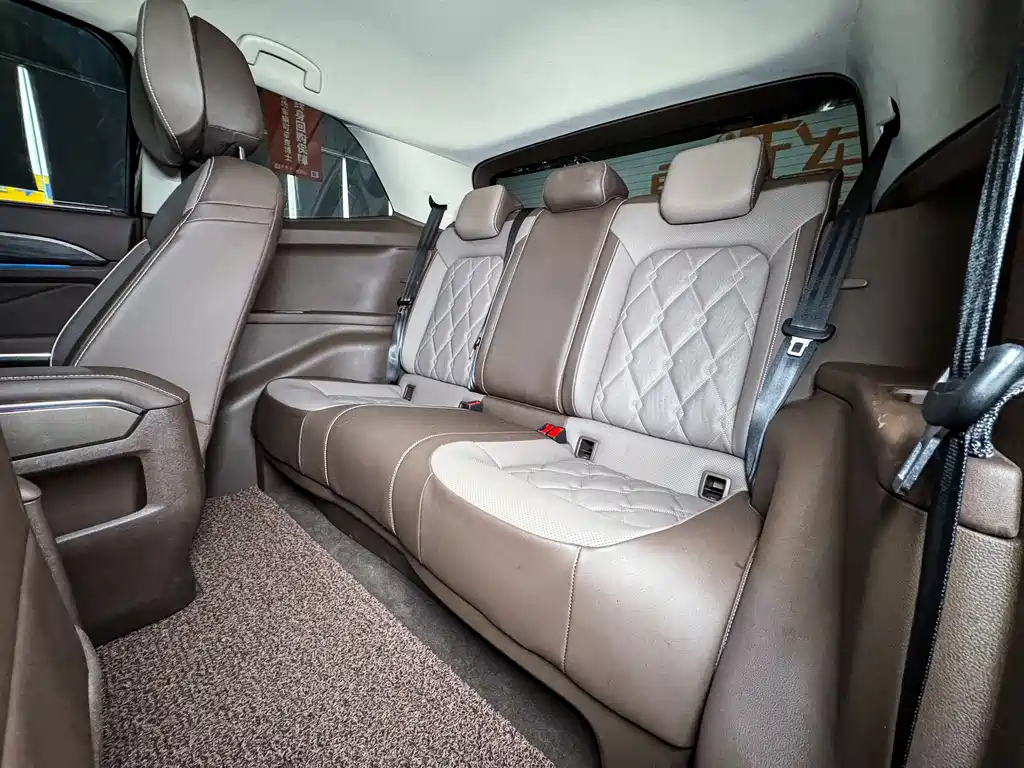 VOLKSWAGEN VILORAN 2024