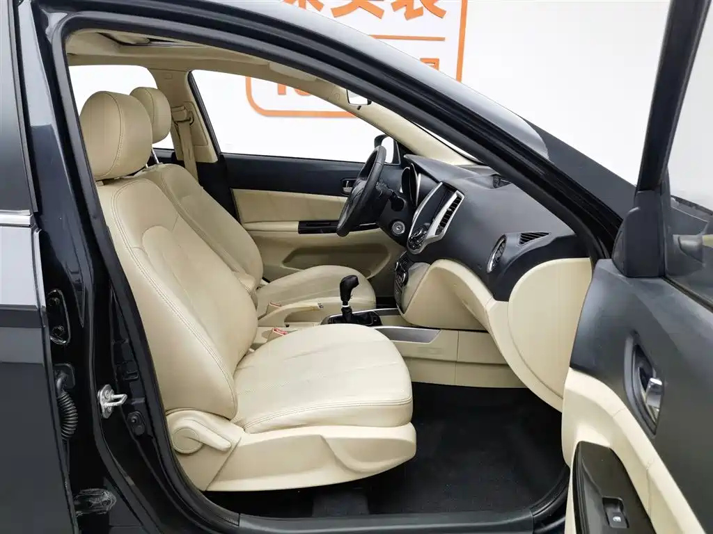 CHANGAN EADO 2014